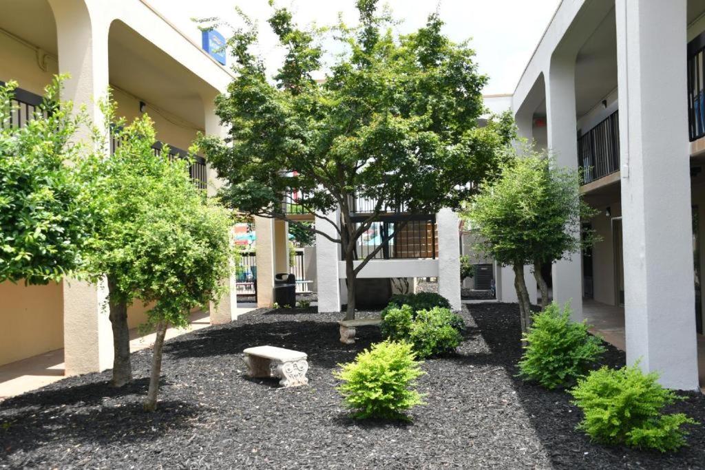 Baymont By Wyndham Macon I-75 Exterior foto